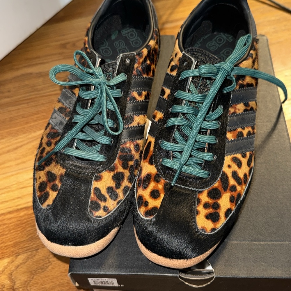 Adidas leopard print - Picture 2 of 5
